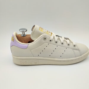 Adidas Stan Smith cuir blanc crème et talon violet
