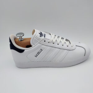 Adidas Gazelle cuir blanc intégral et talon bleu